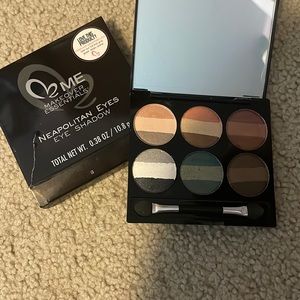 Makeover essentials eye shadow palette